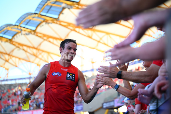 AFL 2025 Round 04 - Gold Coast v Adelaide - A-58373363