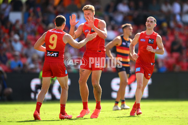 AFL 2025 Round 04 - Gold Coast v Adelaide - A-58373371