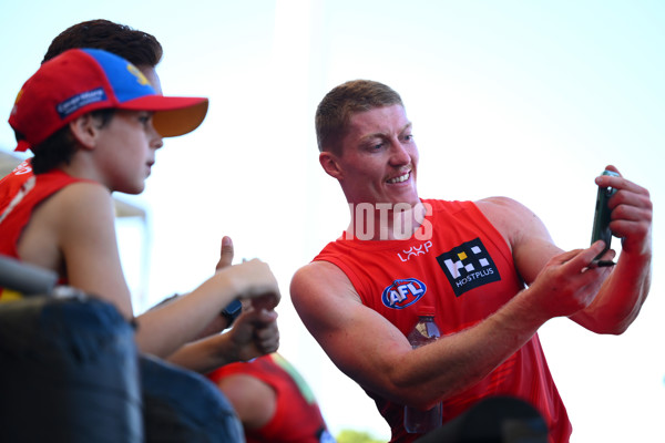 AFL 2025 Round 04 - Gold Coast v Adelaide - A-58373960