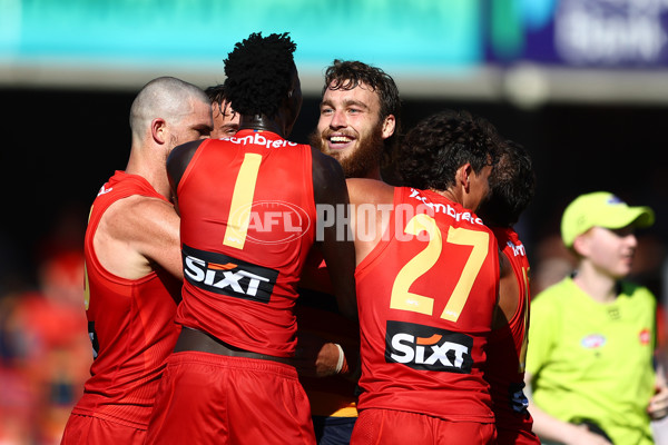 AFL 2025 Round 04 - Gold Coast v Adelaide - A-58373989