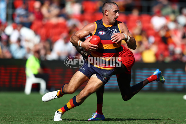 AFL 2025 Round 04 - Gold Coast v Adelaide - A-58374034