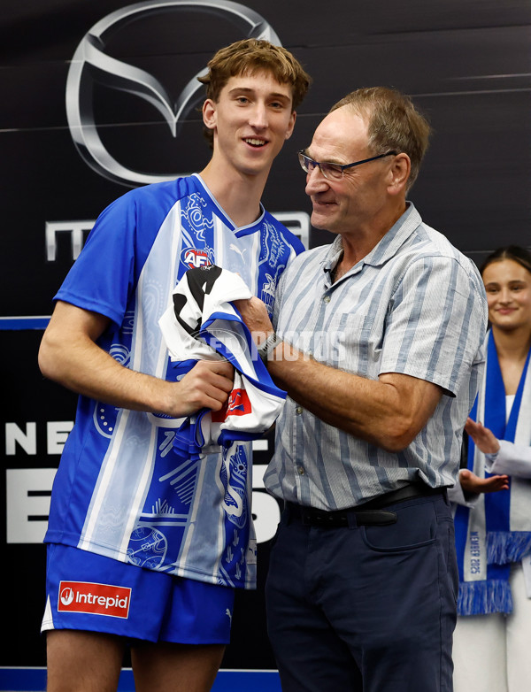 AFL 2025 Round 04 - North Melbourne v Sydney - A-58375978