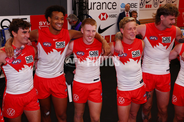 AFL 2025 Round 04 - North Melbourne v Sydney - A-58391411
