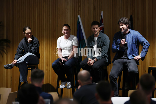 VFL & VFLW 2025 Training & Jumper Presentations - A-58508957