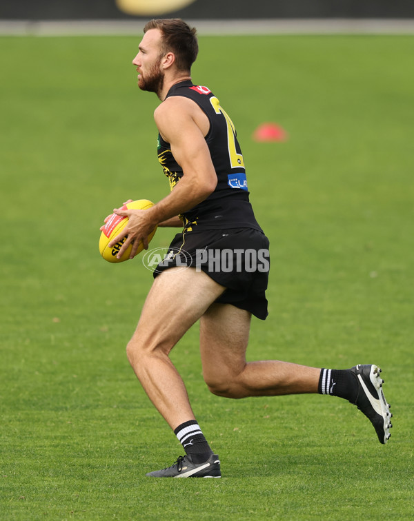 AFL 2025 Training - Richmond 160425 - A-58616814