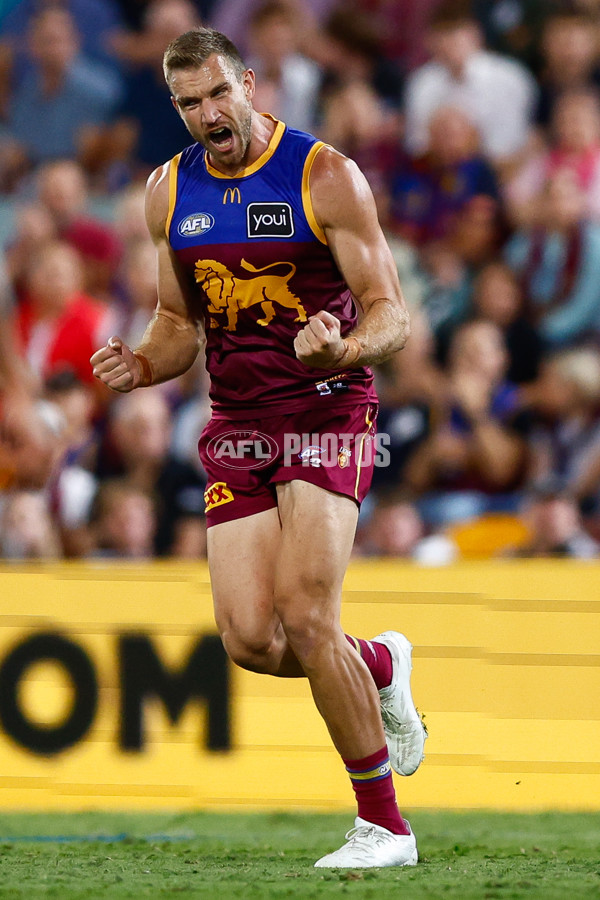 AFL 2025 Round 06 - Brisbane v Collingwood - A-58638031