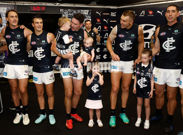 AFL 2025 Round 06 - North Melbourne v Carlton - A-58755148