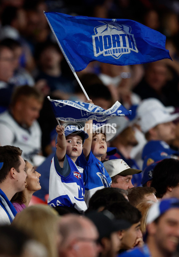 AFL 2025 Round 06 - North Melbourne v Carlton - A-58756831
