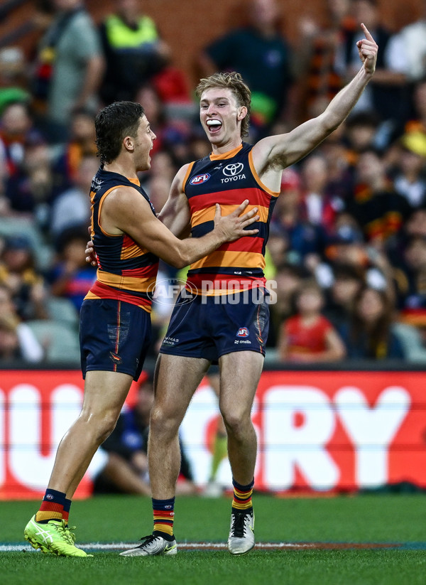 AFL 2025 Round 06 - Adelaide v GWS - A-58784150
