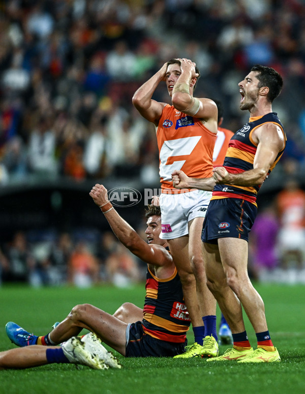 AFL 2025 Round 06 - Adelaide v GWS - A-58786231
