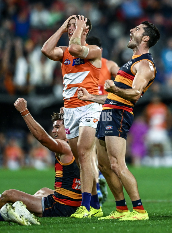 AFL 2025 Round 06 - Adelaide v GWS - A-58786428