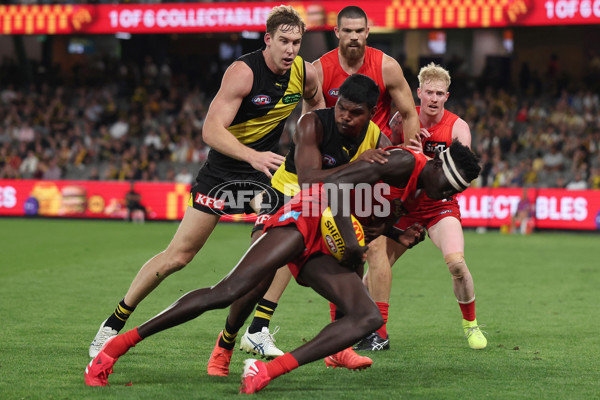 AFL 2025 Round 06 - Richmond v Gold Coast - A-58791528