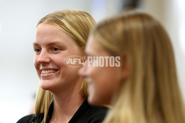 2025 Marsh AFL National Academy Girls Jumper Presentation - A-58803098