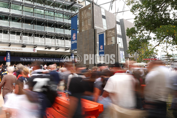 AFL 2025 Round 07 - Collingwood v Essendon - A-58938446
