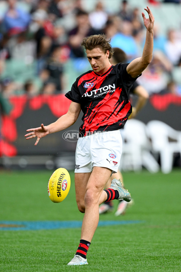 AFL 2025 Round 07 - Collingwood v Essendon - A-58940760