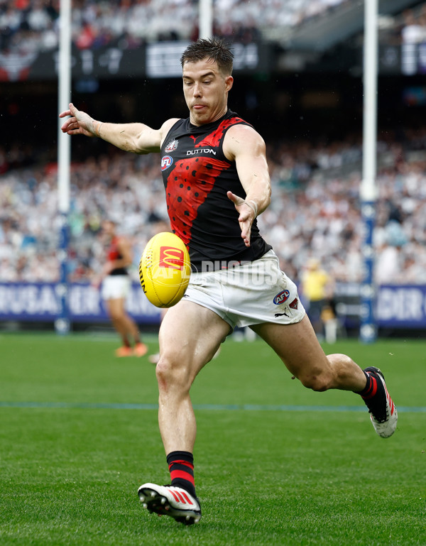 AFL 2025 Round 07 - Collingwood v Essendon - A-58943537