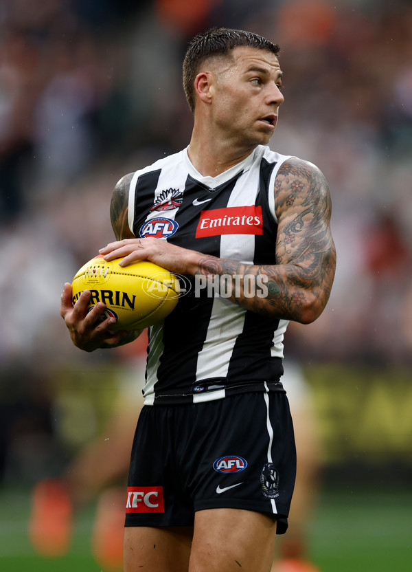 AFL 2025 Round 07 - Collingwood v Essendon - A-58945645