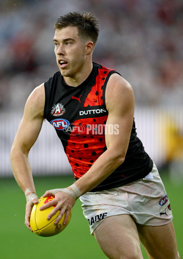 AFL 2025 Round 07 - Collingwood v Essendon - A-58946023
