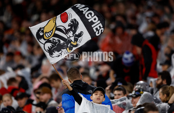 AFL 2025 Round 07 - Collingwood v Essendon - A-58951060