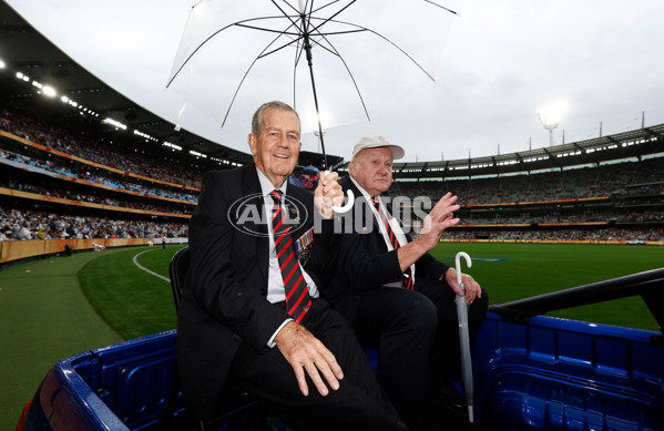 AFL 2025 Round 07 - Collingwood v Essendon - A-58961324
