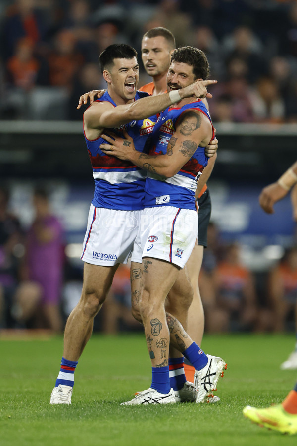 AFL 2025 Round 07 - GWS v Western Bulldogs - A-58990941