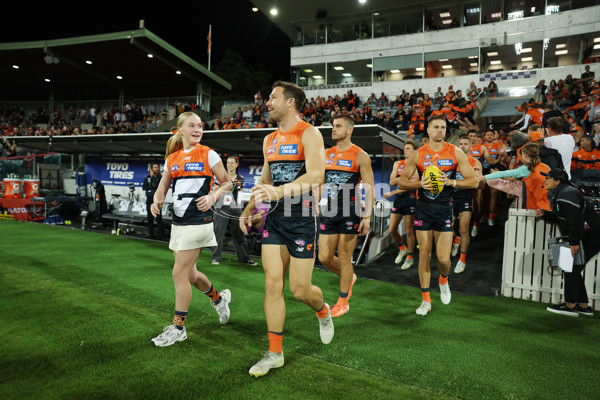 AFL 2025 Round 07 - GWS v Western Bulldogs - A-58992851