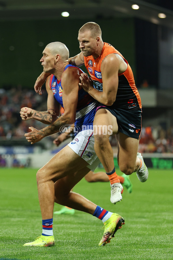 AFL 2025 Round 07 - GWS v Western Bulldogs - A-58995341