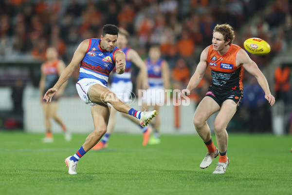 AFL 2025 Round 07 - GWS v Western Bulldogs - A-58995373