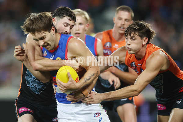AFL 2025 Round 07 - GWS v Western Bulldogs - A-58995385