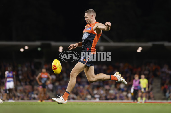 AFL 2025 Round 07 - GWS v Western Bulldogs - A-58995398