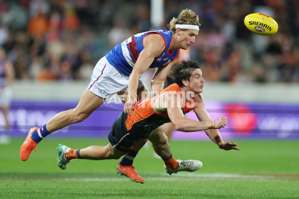 AFL 2025 Round 07 - GWS v Western Bulldogs - A-58995409