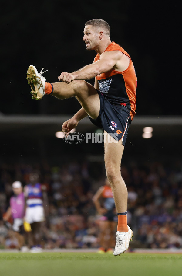 AFL 2025 Round 07 - GWS v Western Bulldogs - A-58996750