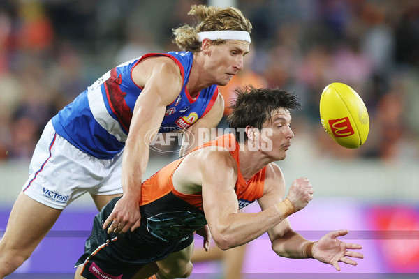 AFL 2025 Round 07 - GWS v Western Bulldogs - A-58996791