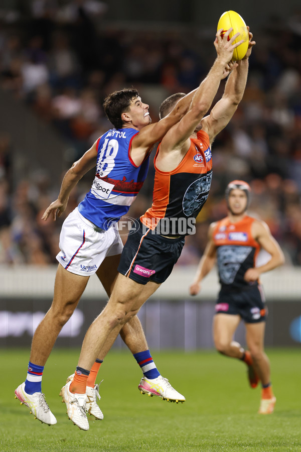 AFL 2025 Round 07 - GWS v Western Bulldogs - A-58996809