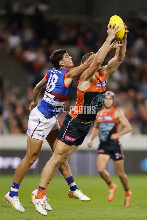 AFL 2025 Round 07 - GWS v Western Bulldogs - A-58996812