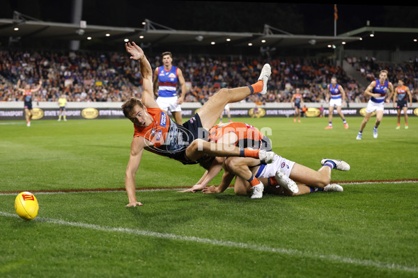 AFL 2025 Round 07 - GWS v Western Bulldogs - A-58997976