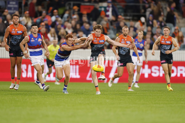 AFL 2025 Round 07 - GWS v Western Bulldogs - A-58999732