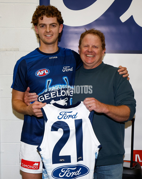 AFL 2025 Round 07 - Carlton v Geelong - A-59010438