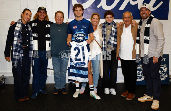 AFL 2025 Round 07 - Carlton v Geelong - A-59010929