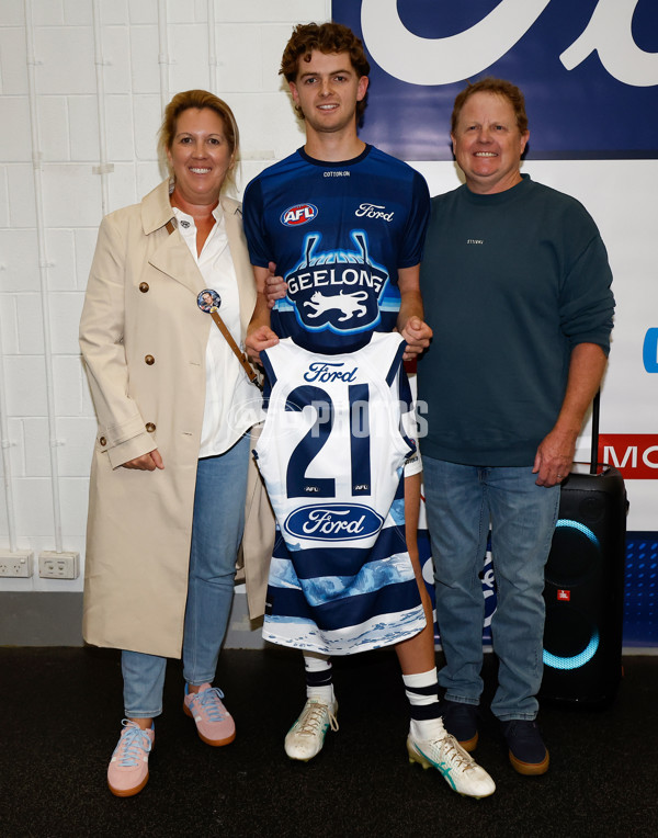 AFL 2025 Round 07 - Carlton v Geelong - A-59010931