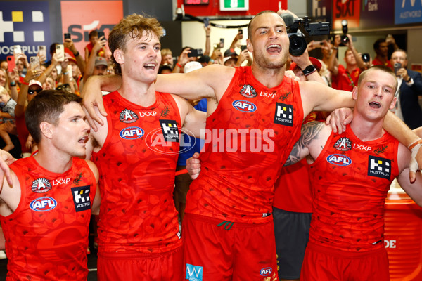 AFL 2025 Round 07 - Gold Coast v Sydney - A-59020659