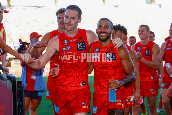 AFL 2025 Round 07 - Gold Coast v Sydney - A-59021609