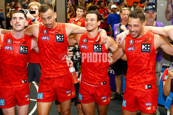 AFL 2025 Round 07 - Gold Coast v Sydney - A-59021614