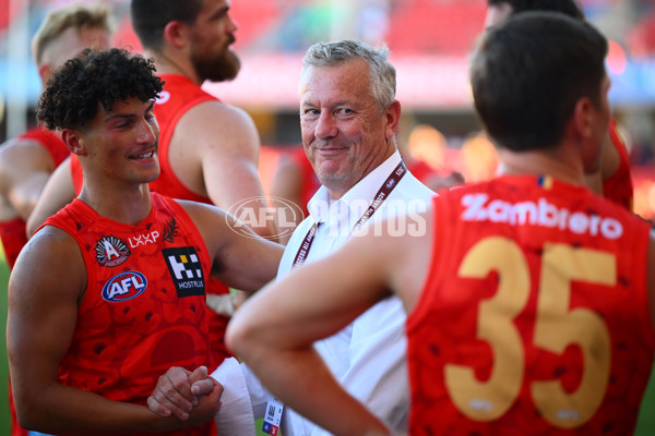 AFL 2025 Round 07 - Gold Coast v Sydney - A-59023114