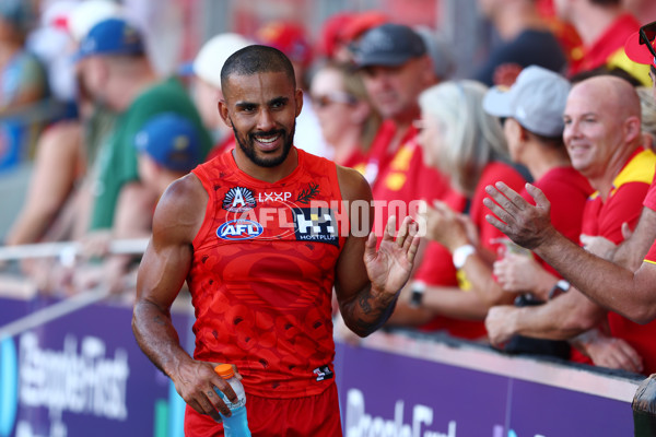 AFL 2025 Round 07 - Gold Coast v Sydney - A-59023116