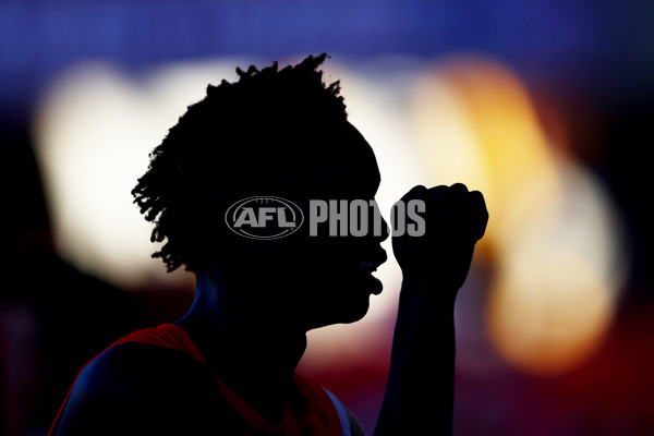 AFL 2025 Round 07 - Gold Coast v Sydney - A-59024209