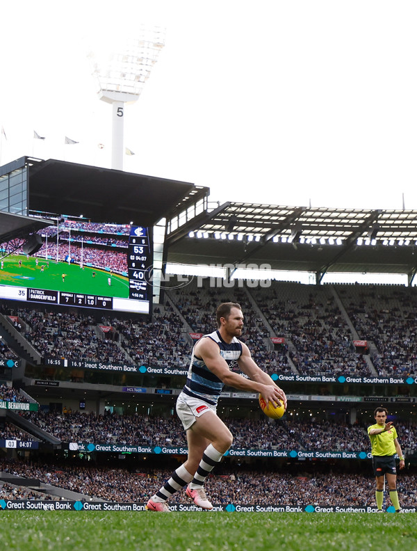 AFL 2025 Round 07 - Carlton v Geelong - A-59024278