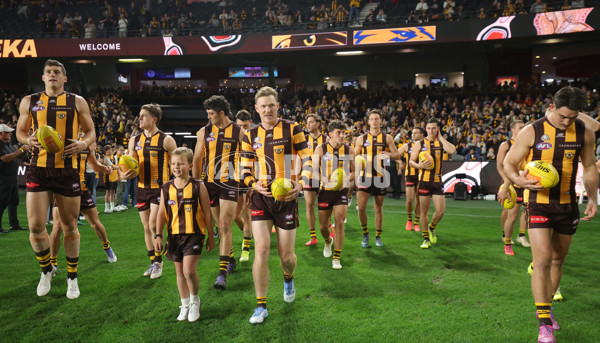 AFL 2025 Round 07 - Hawthorn v West Coast - A-59037088