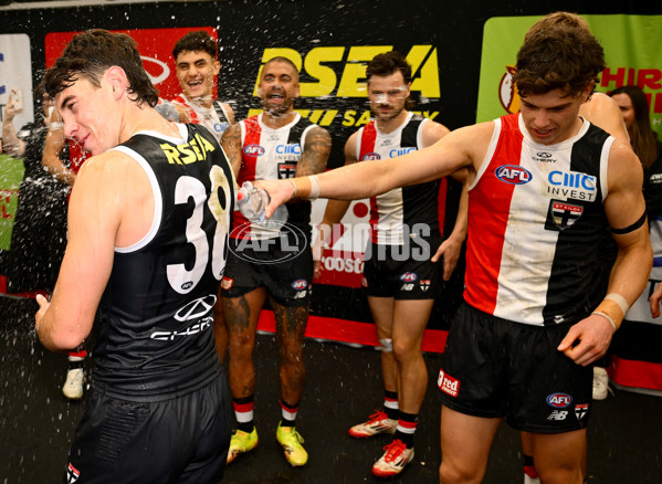 AFL 2025 Round 08 - St Kilda v Fremantle - A-59135151