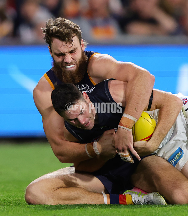 AFL 2025 Round 08 - Adelaide v Carlton - A-59165607